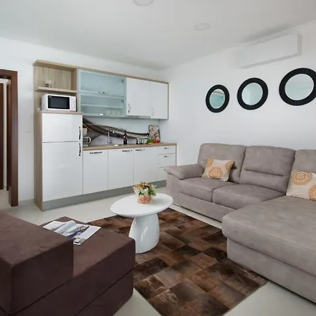 In With Sea View, Terrace, Air Conditioning, Wi-fi 아파트 *