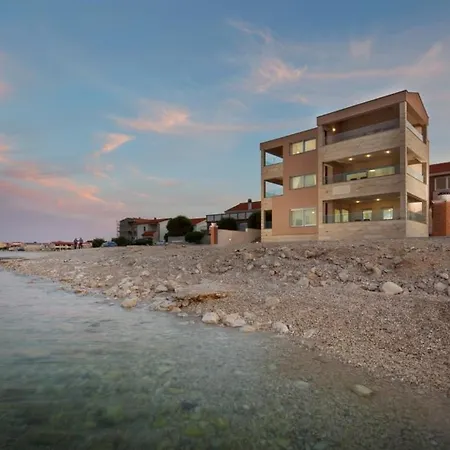 아파트 In With Sea View, Terrace, Air Conditioning, Wi-fi