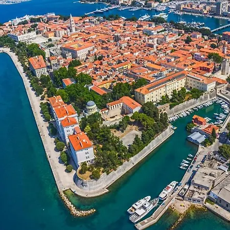 Appartement In With Sea View, Terrace, Air Conditioning, Wi-fi *