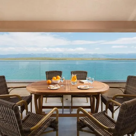 In With Sea View, Terrace, Air Conditioning, Wi-fi Appartement